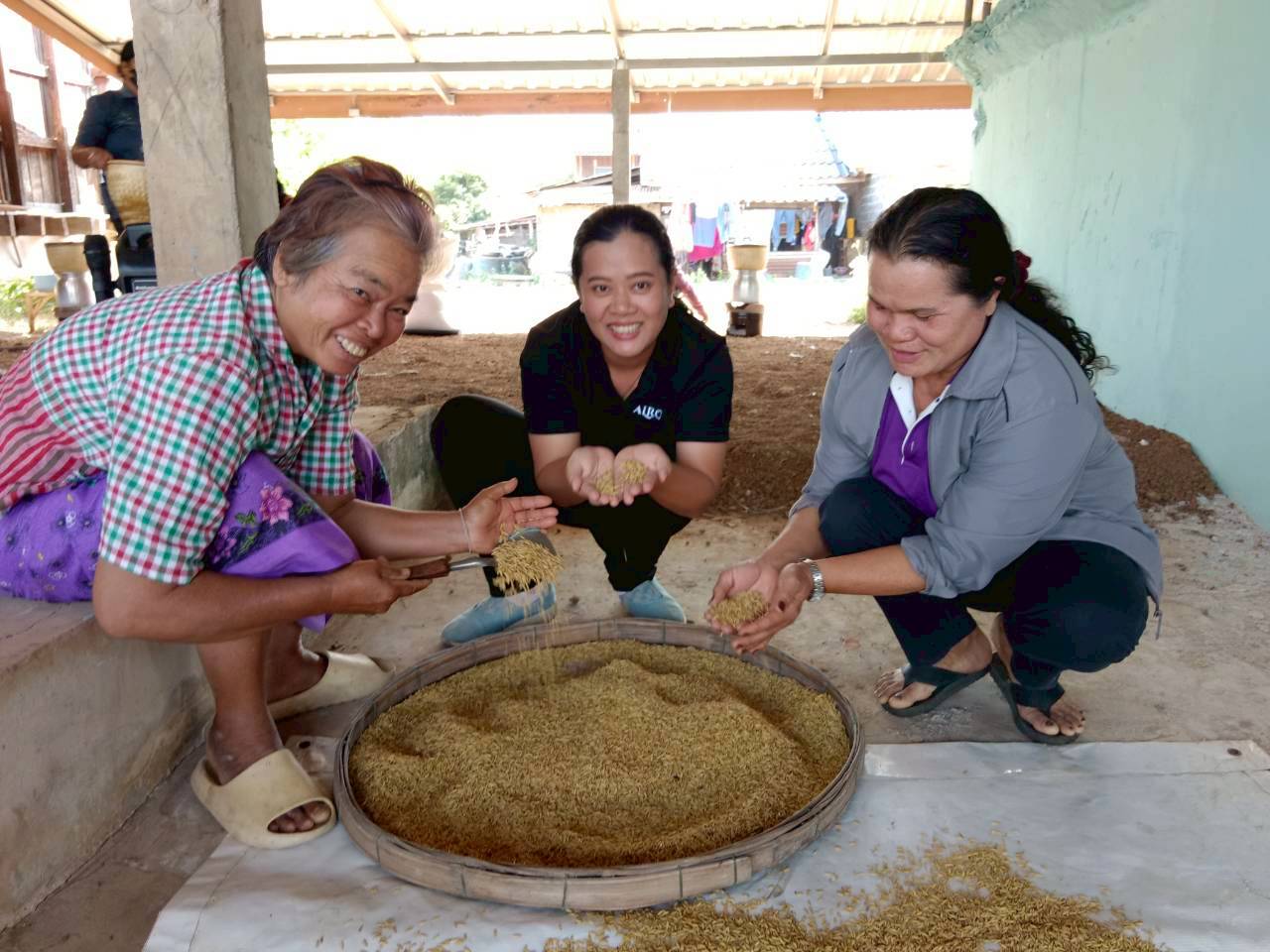 title - วันที่ 27 - 29 มกราคม 2569 นายประเสริฐ กาญจนเกียรติกุล ปฏิรูปที่ดินจังหวัดบุรีรัมย์ มอบหมายให้นางวาสนา หนูยศ นักวิชาการปฏิรูปที่ดินชำนาญการ ดำเนินการฝึกอบรมเชิงปฏิบัติการโครงการพัฒนาเกษตรกรปราดเปรื่องในเขตปฏิรูปที่ดิน (Smatr Farmer) ปีงบประมาณ พ.ศ. 2569 หลักสูตร 